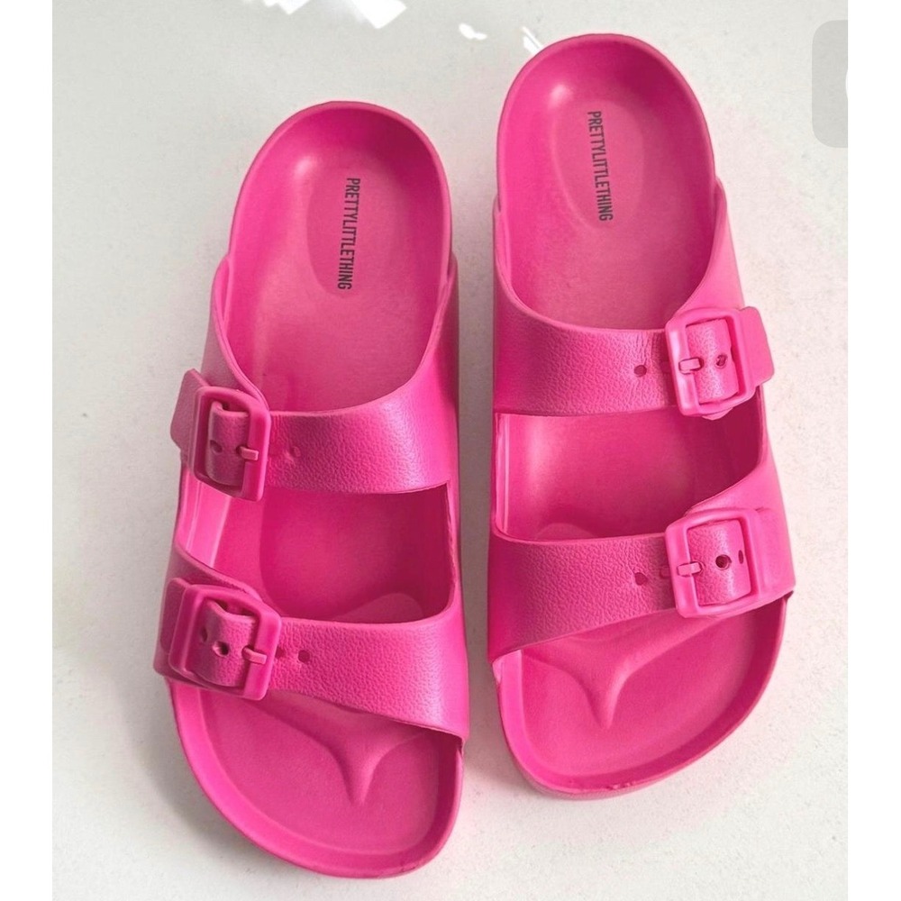 PrettyLittleThing Bright Pink Wide Fit Rubber Buckle Footbed Sliders US Size 8